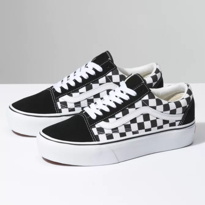 Vans noir et outlet blanc